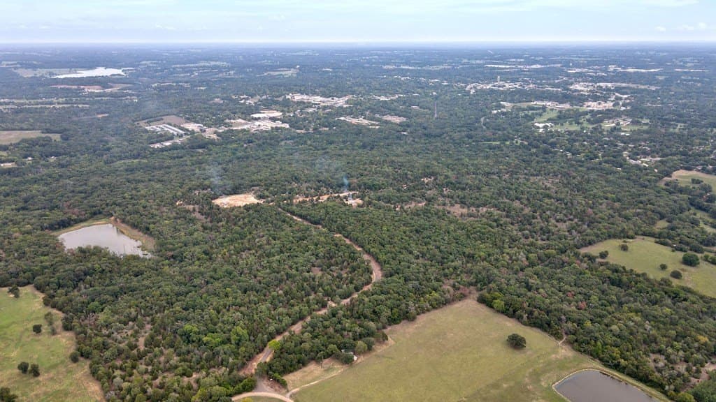 36.97 acres in HENDERSON County - photo 3