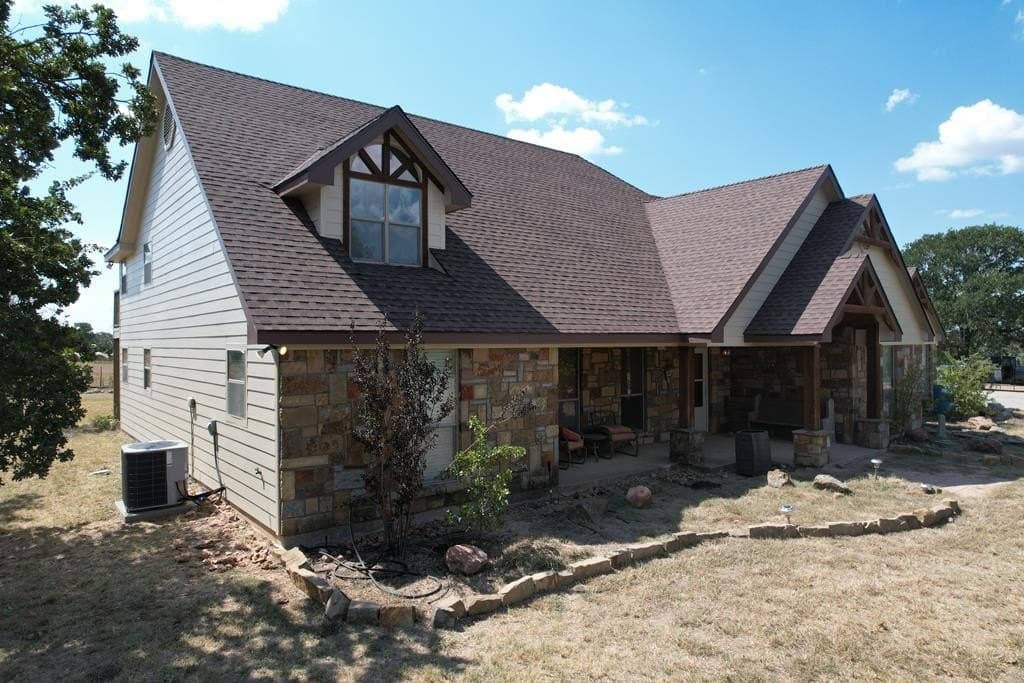 165 acres in Stephens County