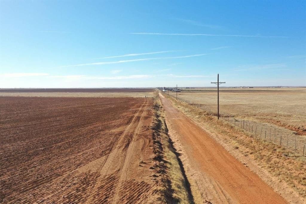 10 acres in Lubbock County