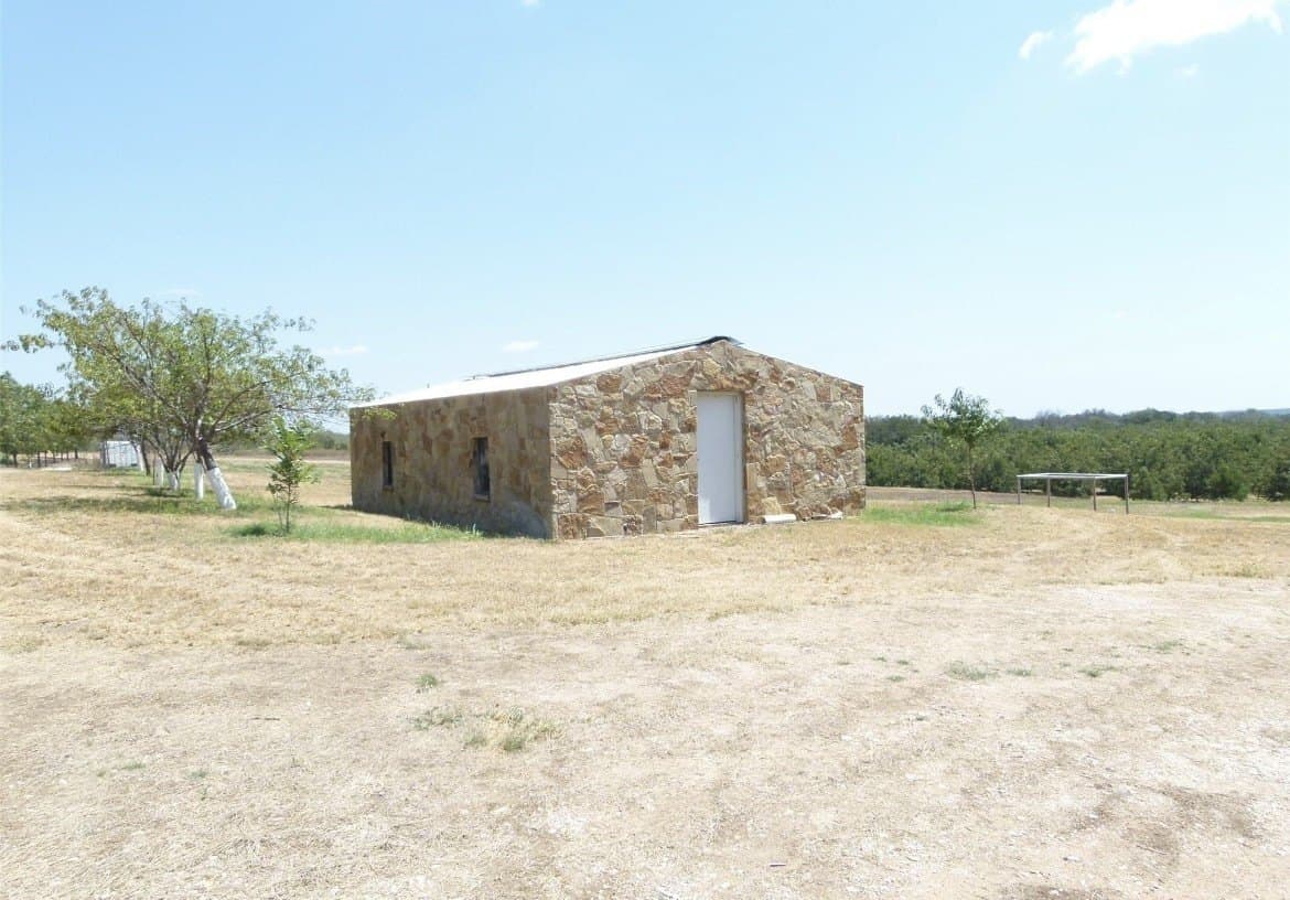 105 acres in San Saba County - photo 17