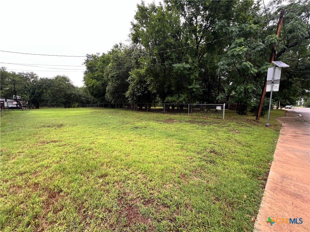 0.16 acres in Hays County gallery image 2