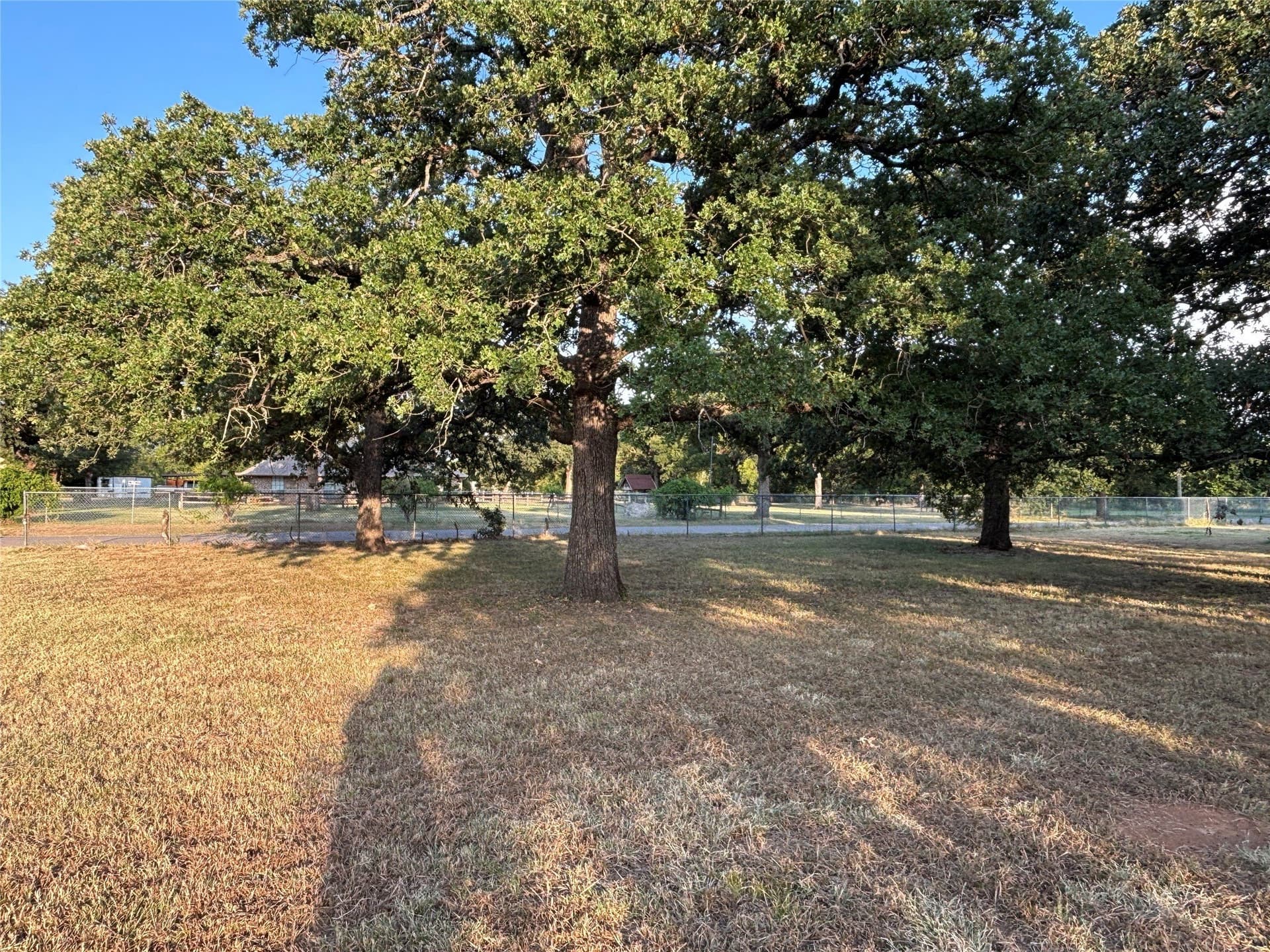 1.43 acres in Tarrant County - photo 5