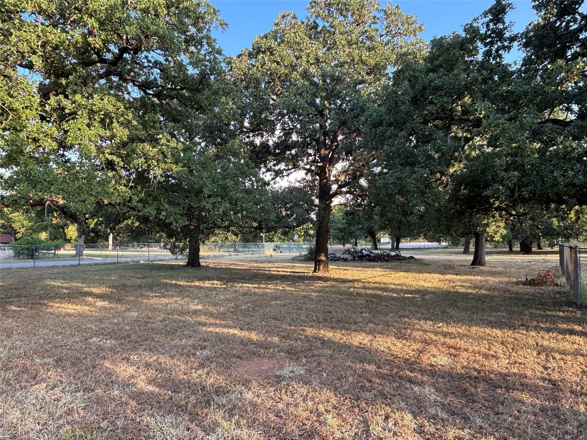 1.43 acres in Tarrant County - photo 4