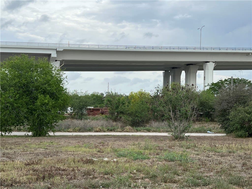 2.4 acres in Nueces County - photo 7