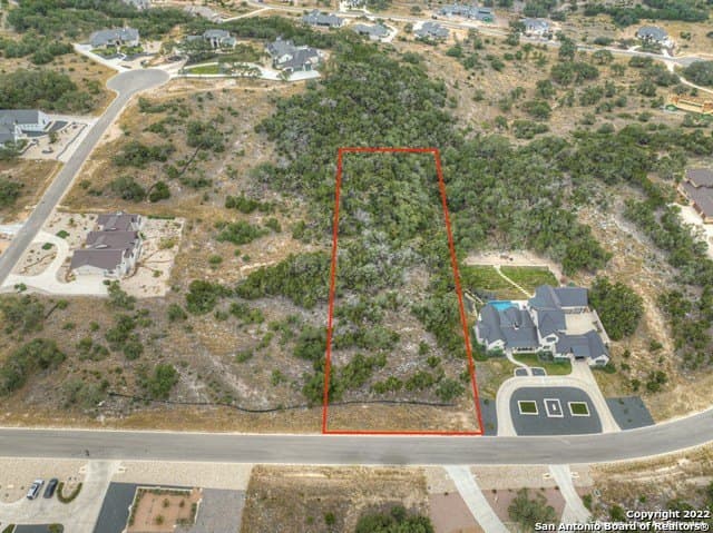 1.24 acres in Comal County