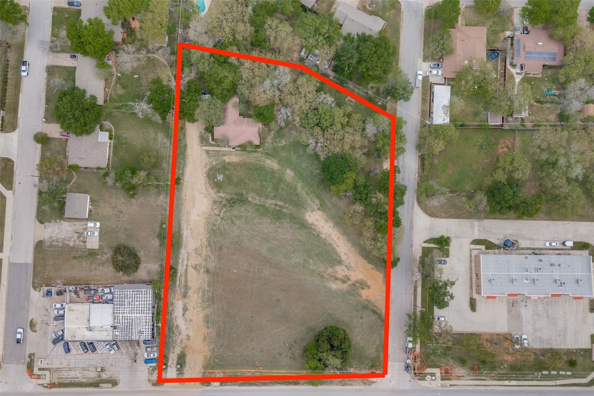 2.42 acres in Tarrant County gallery image 3
