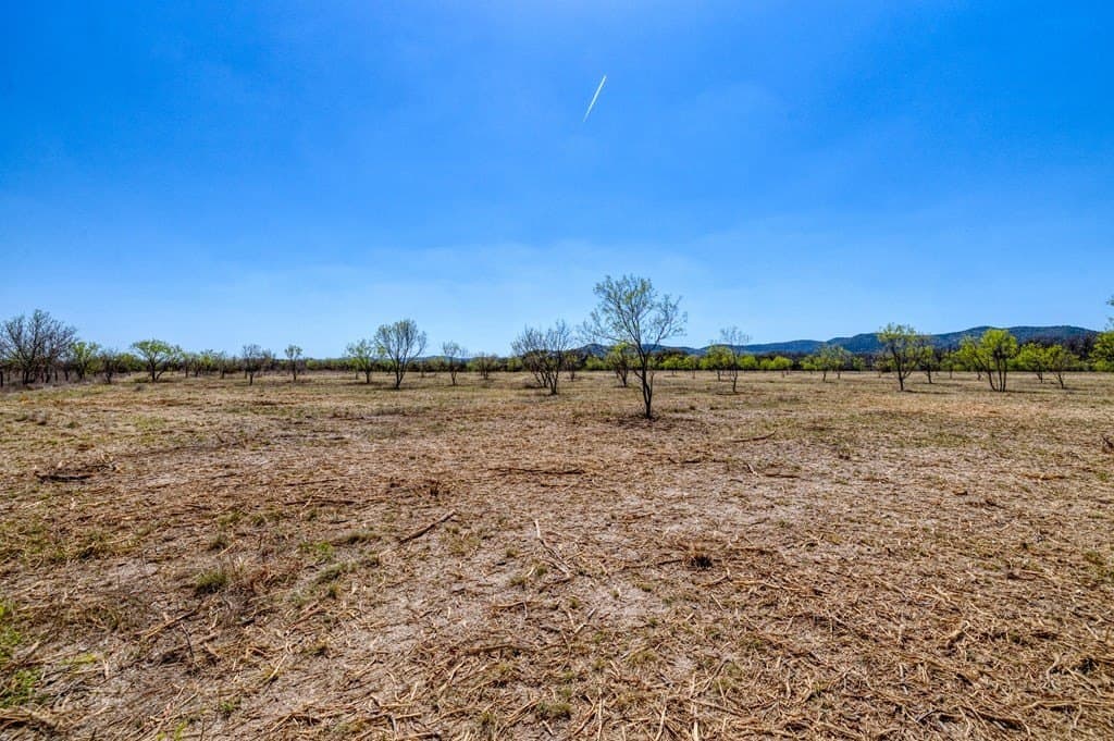7 acres in Real County - photo 54