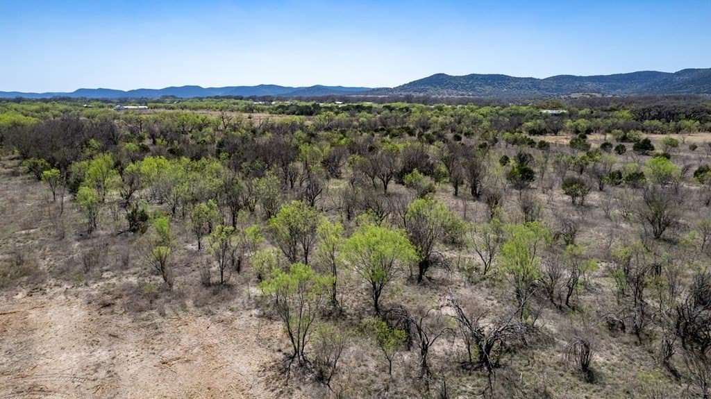 7 acres in Real County - photo 36