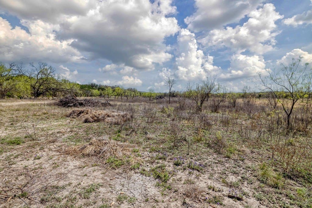 7 acres in Real County - photo 66