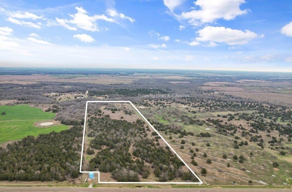 20.72 acres in Navarro County