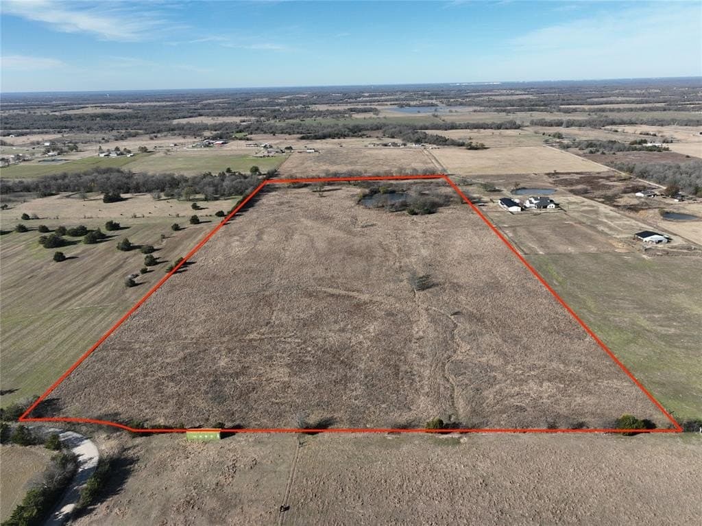 32 acres in Hunt County