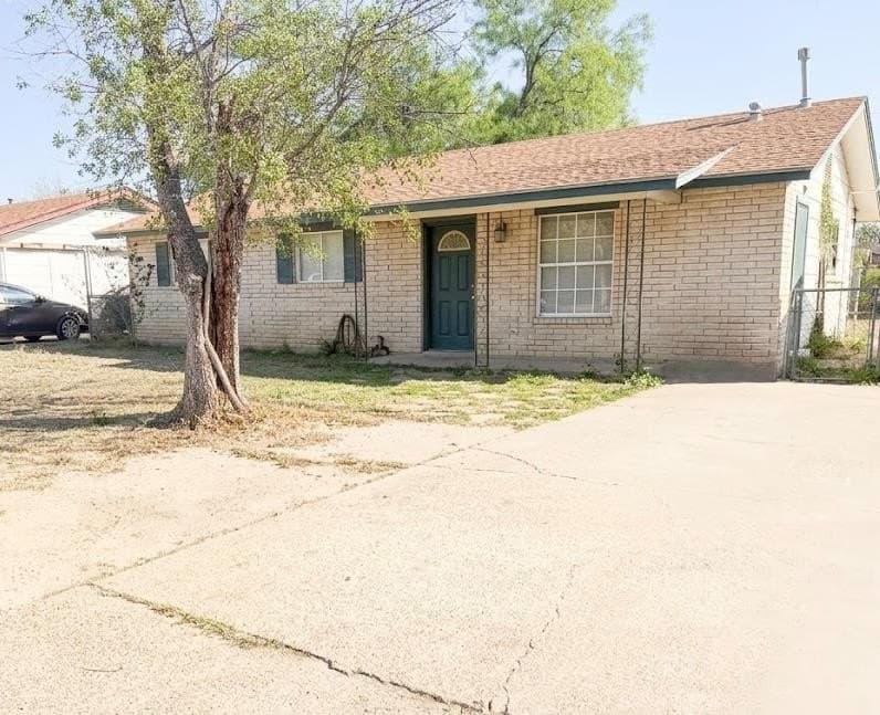 8,250 acres in Maverick County gallery image 2