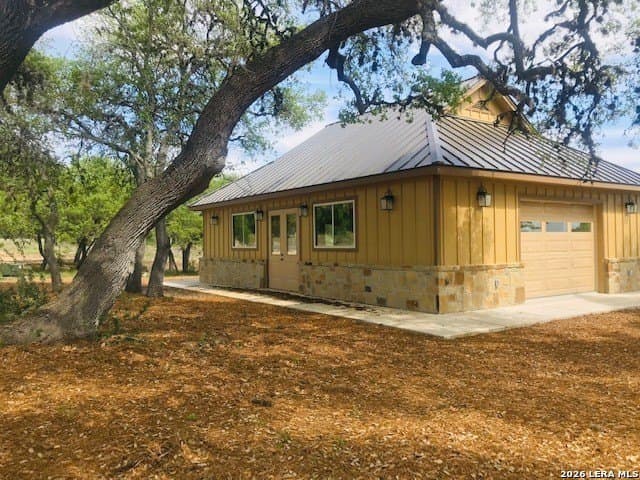 5.74 acres in Bandera County - photo 13