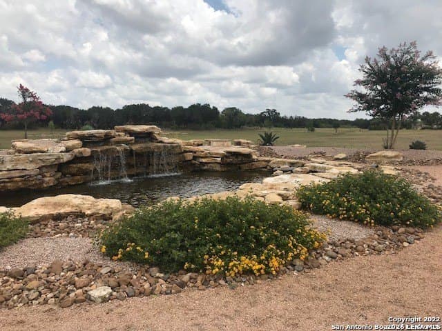 5.74 acres in Bandera County - photo 12