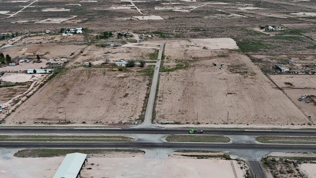 1.25 acres in Crane County - photo 6