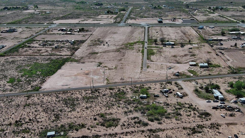 1.25 acres in Crane County - photo 7