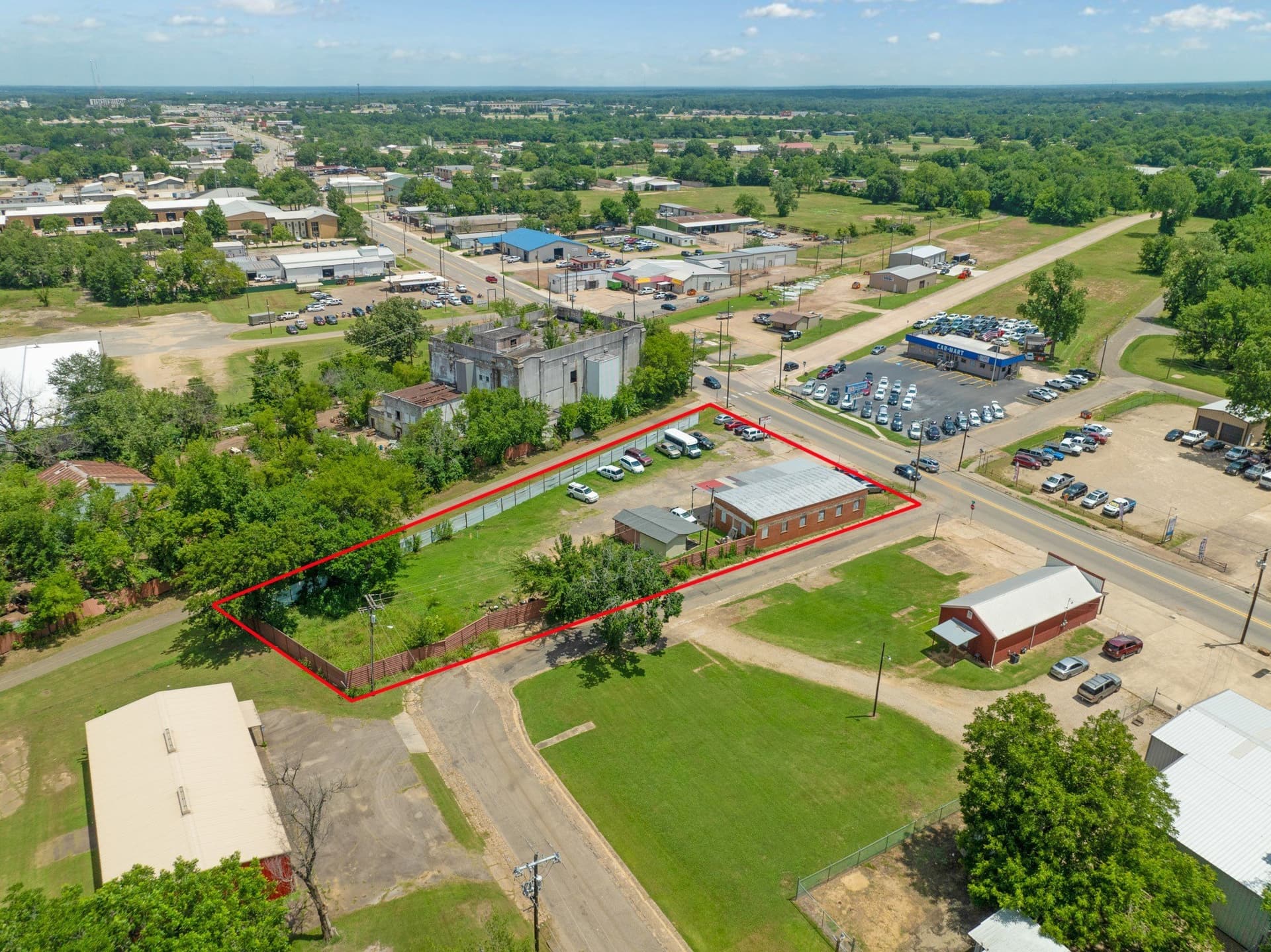 0.76 acres in Lamar County - photo 4