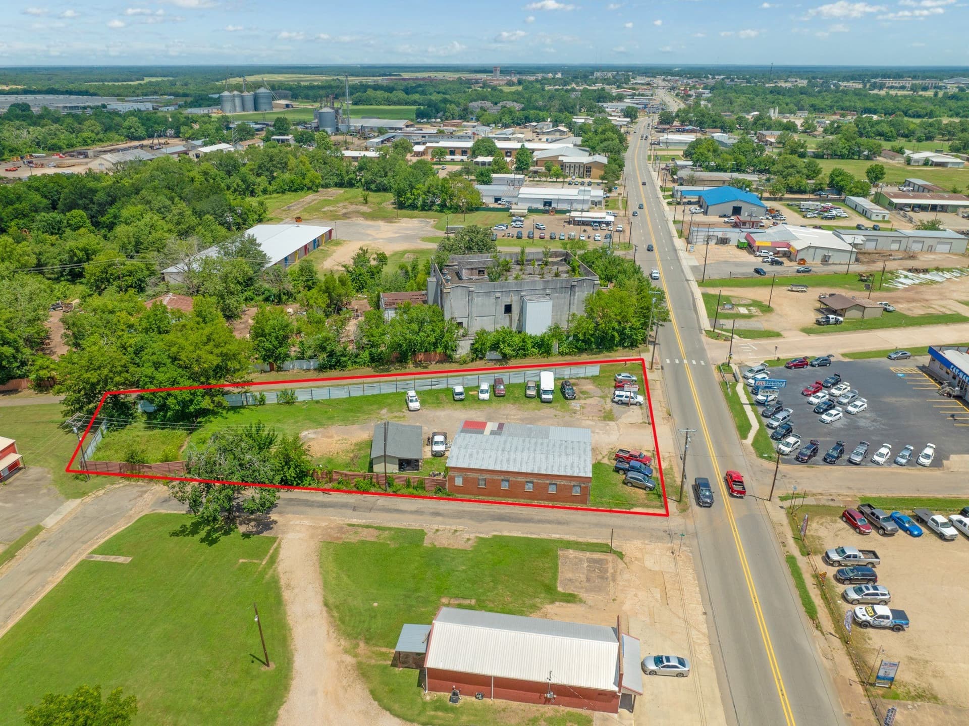 0.76 acres in Lamar County - photo 3