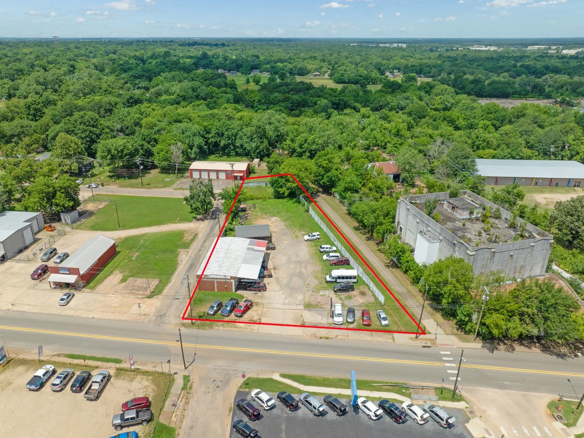 0.76 acres in Lamar County - photo 2