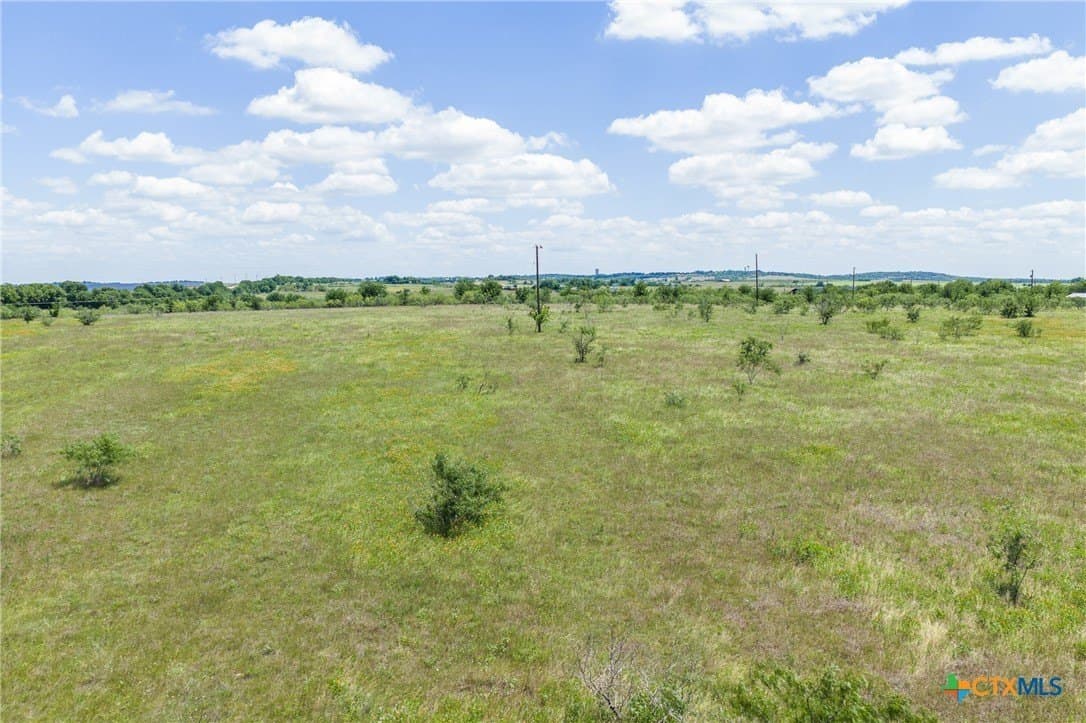 10 acres in Bell County - photo 6