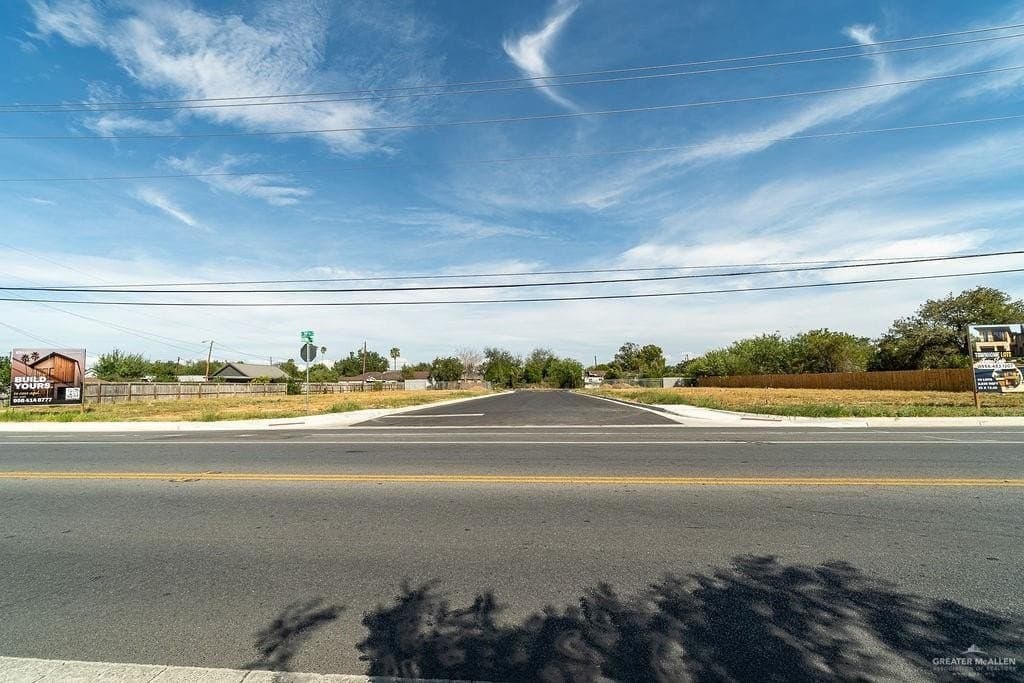 0.05 acres in Hidalgo County - photo 7