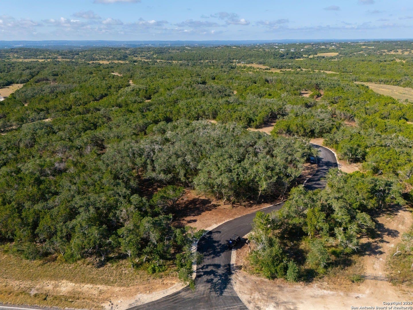 10.39 acres in Comal County gallery image 3