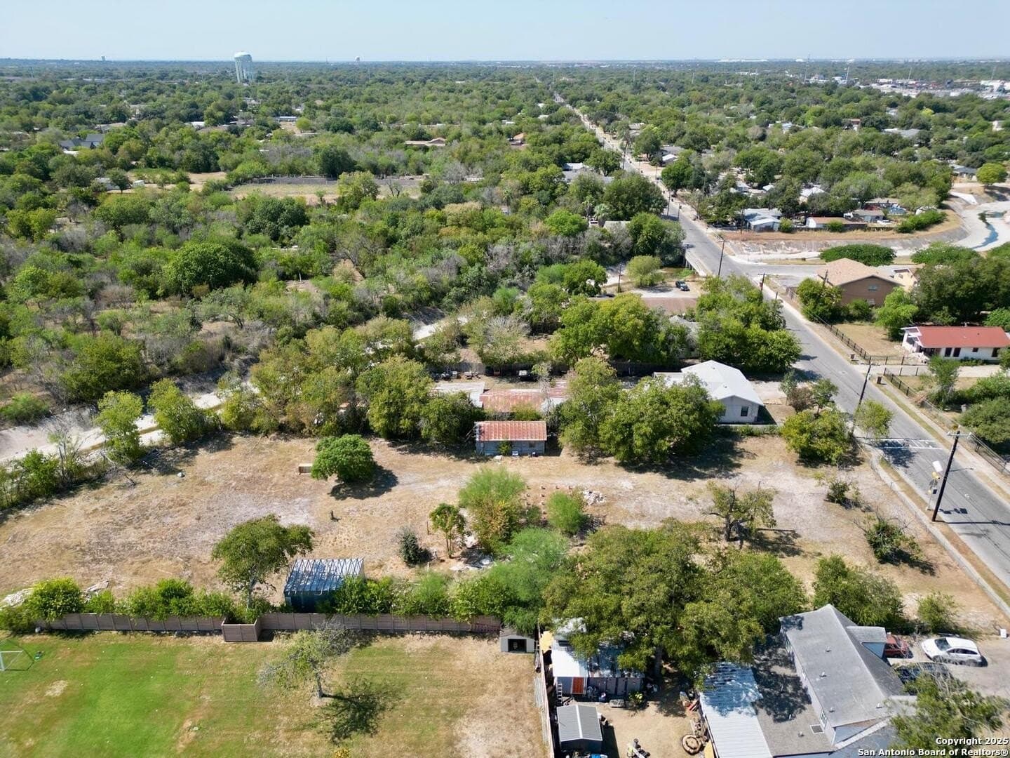 1.01 acres in Bexar County gallery image 4