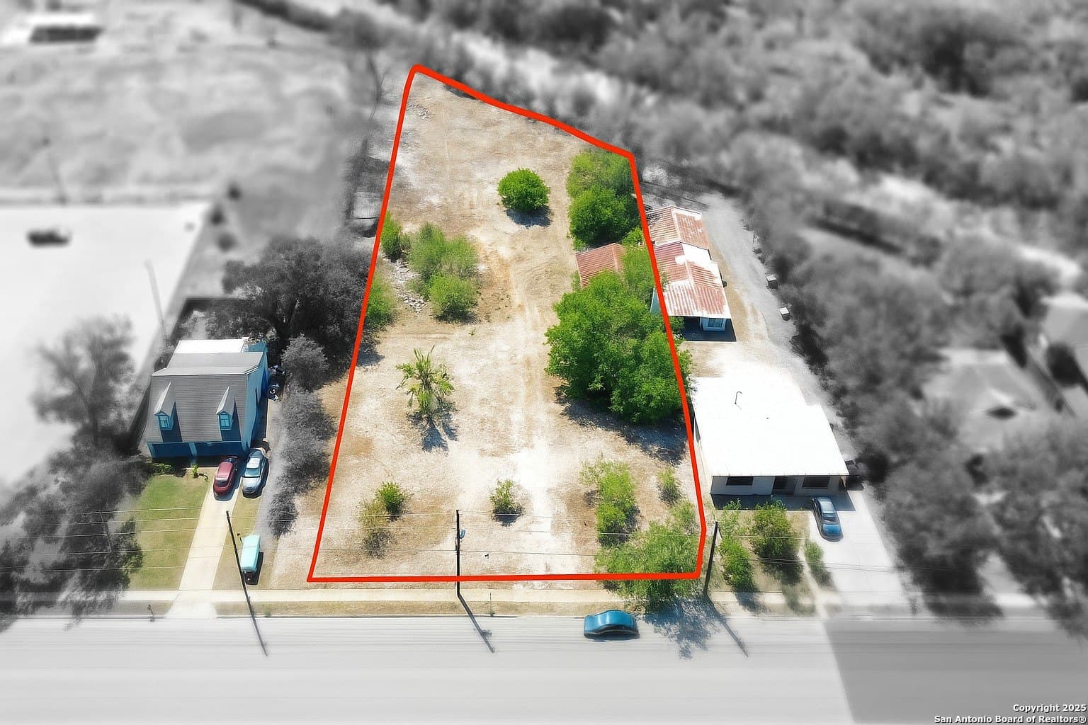 1.01 acres in Bexar County gallery image 3