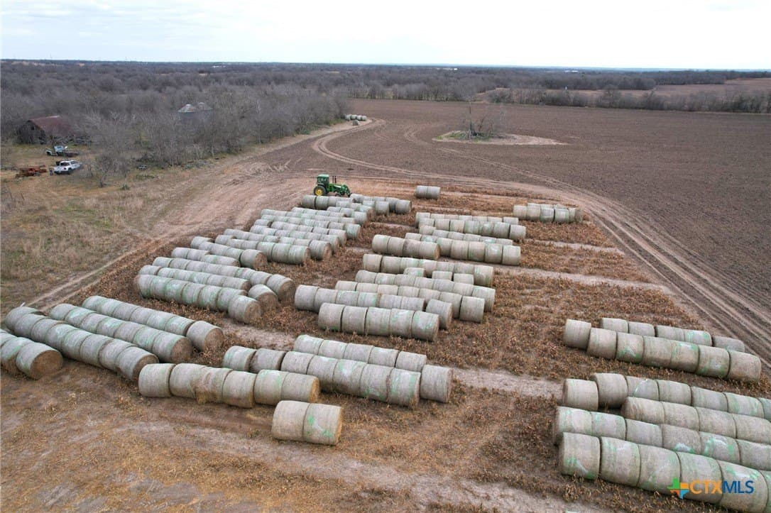 49.91 acres in Milam County - photo 10