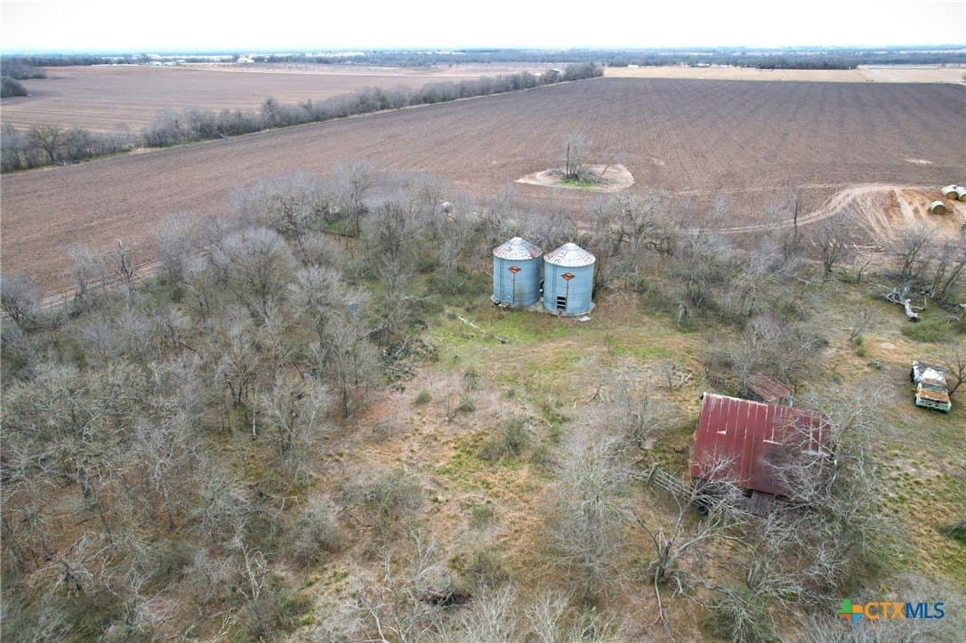 49.91 acres in Milam County - photo 6