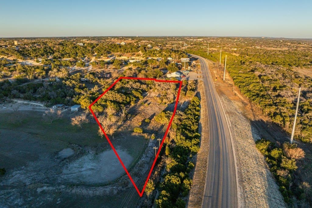 3.3 acres in Kerr County gallery image 3