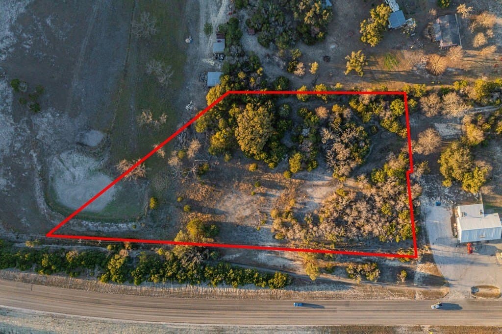 3.3 acres in Kerr County gallery image 2