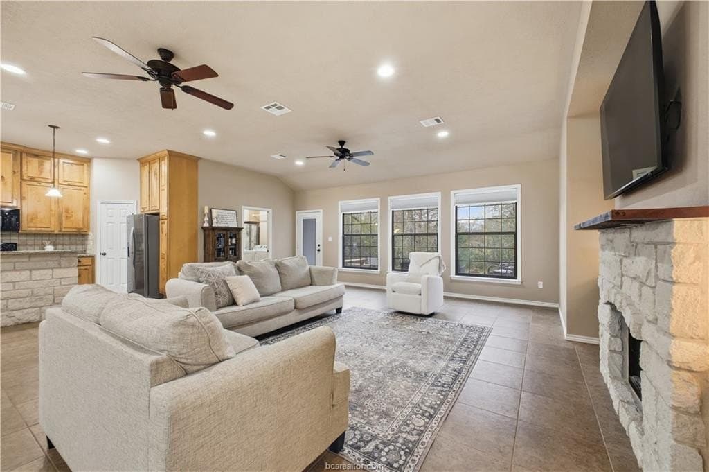 34.67 acres in Grimes County gallery image 4