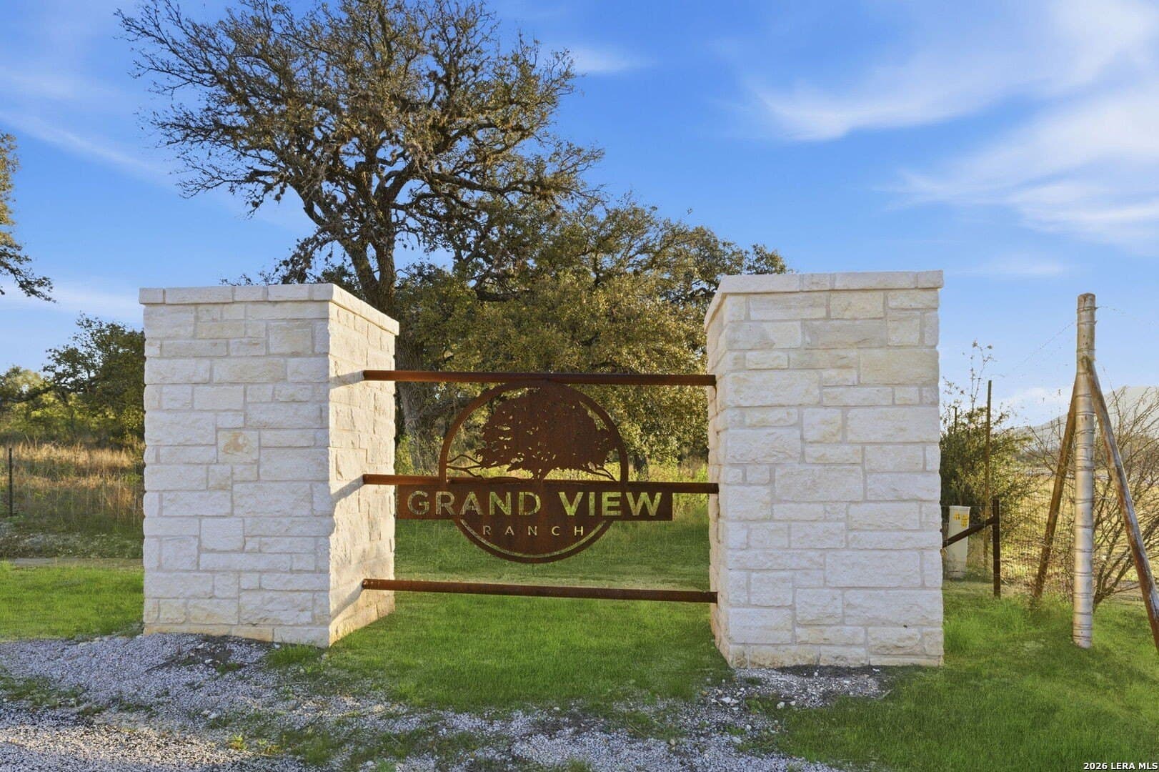 12.94 acres in Bandera County gallery image 3