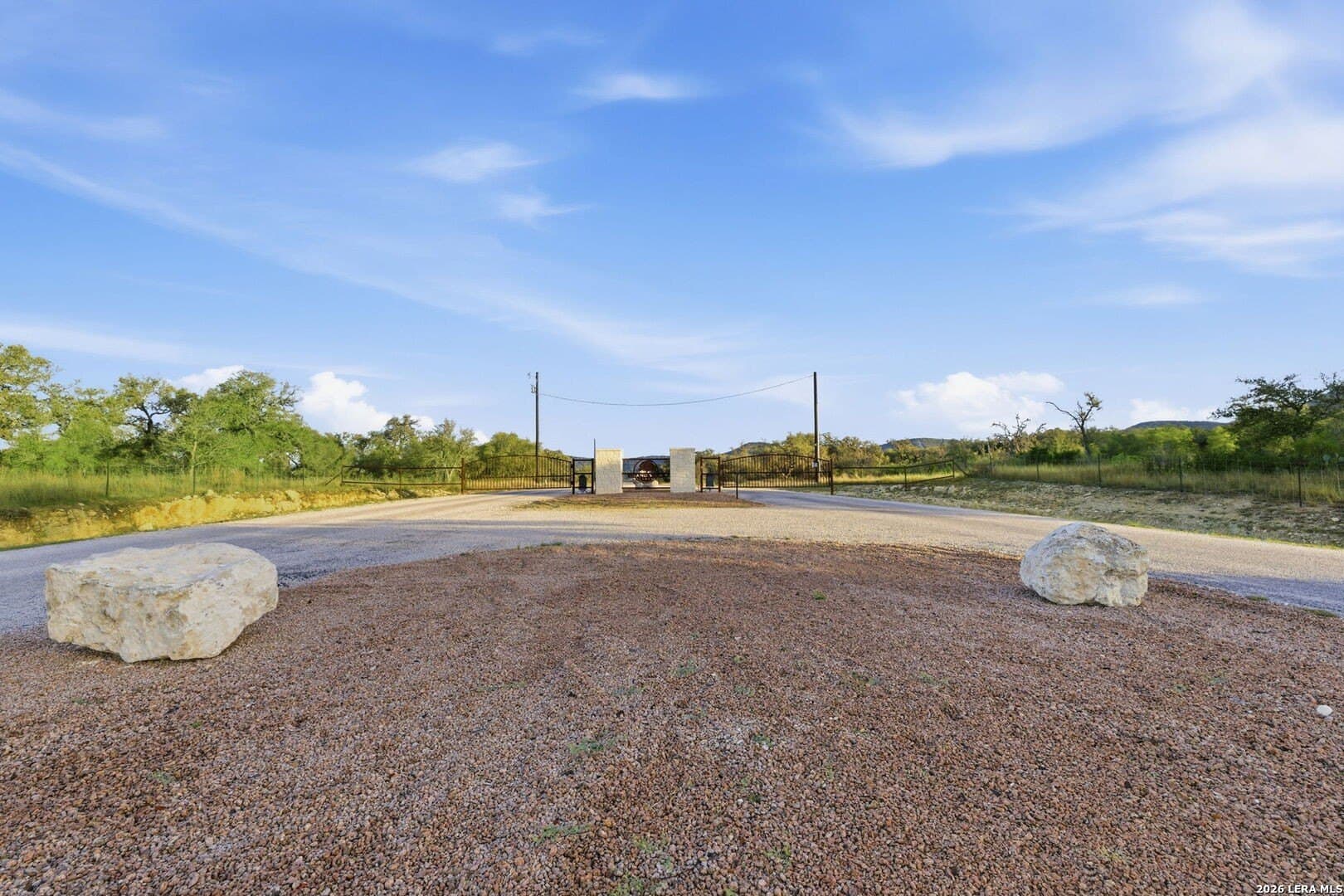 12.94 acres in Bandera County gallery image 4