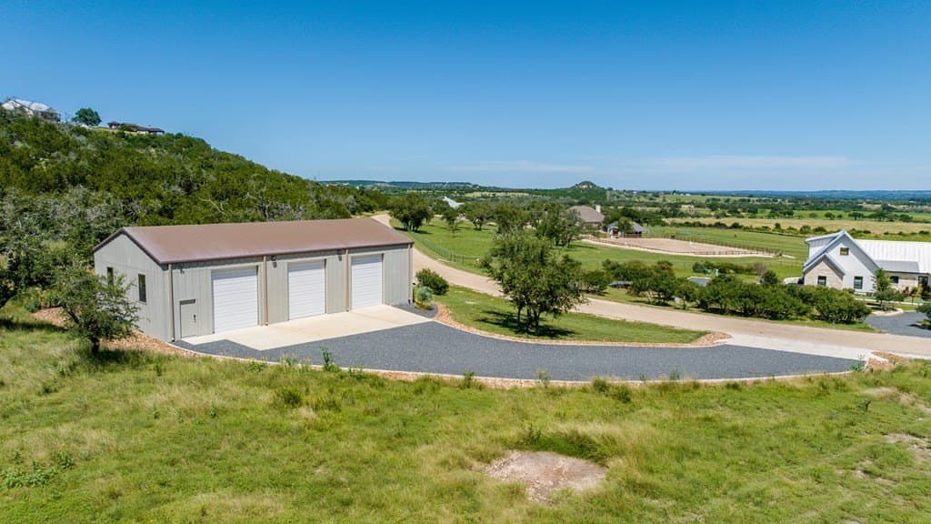 3.25 acres in Gillespie County gallery image 4