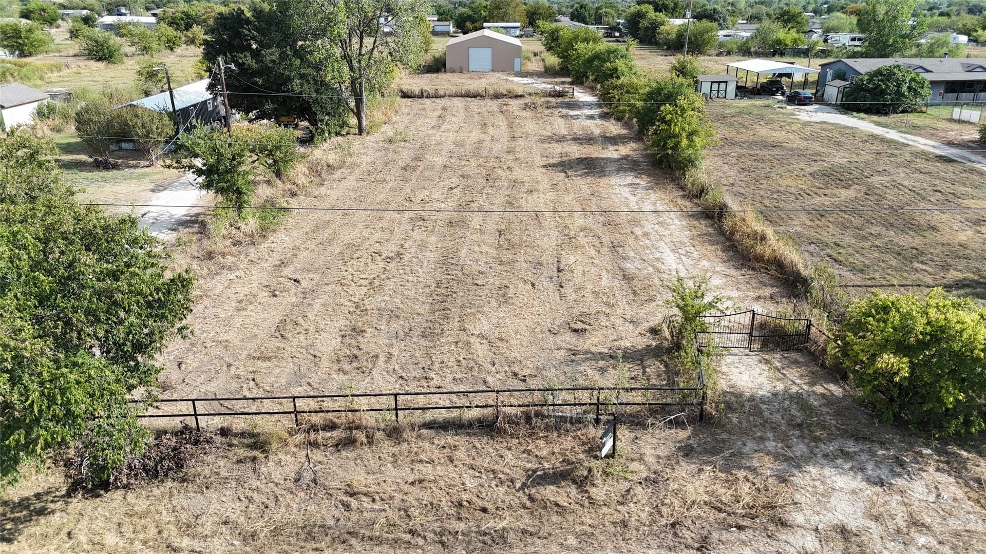 0.94 acres in Johnson County - photo 2