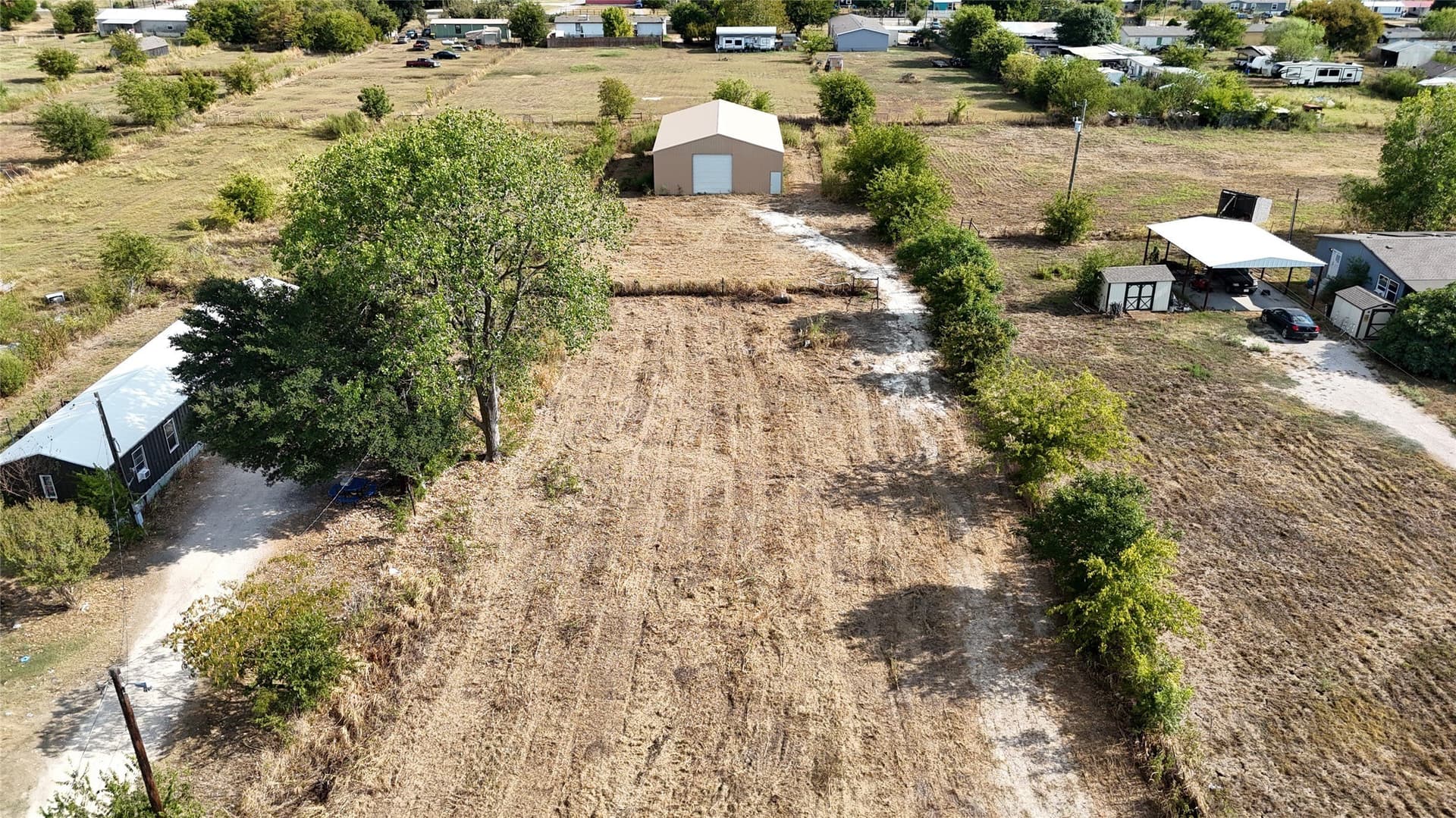 0.94 acres in Johnson County - photo 4