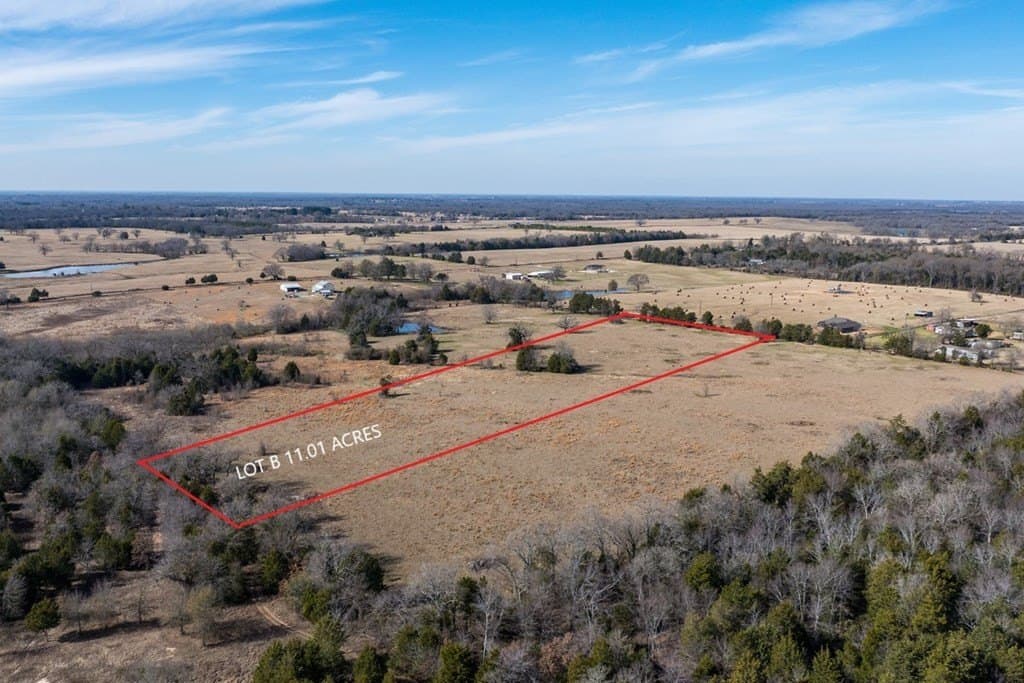 11.01 acres in Henderson County featured view