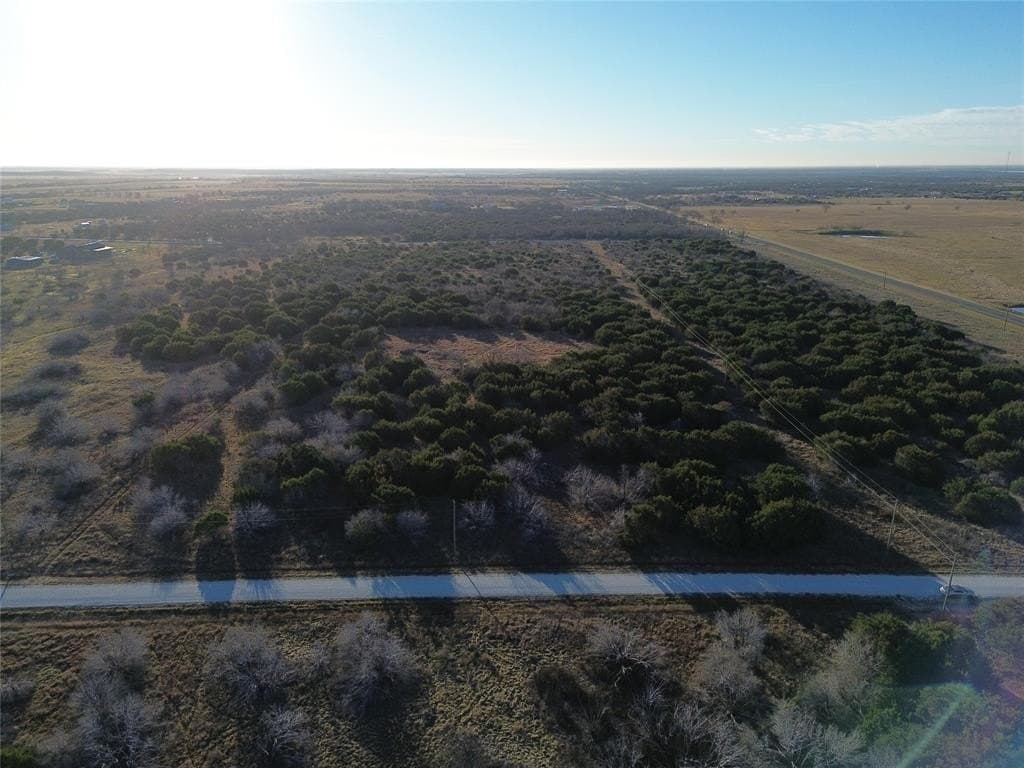 10.01 acres in Hill County