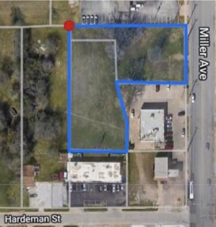 1.04 acres in Tarrant County gallery image 2