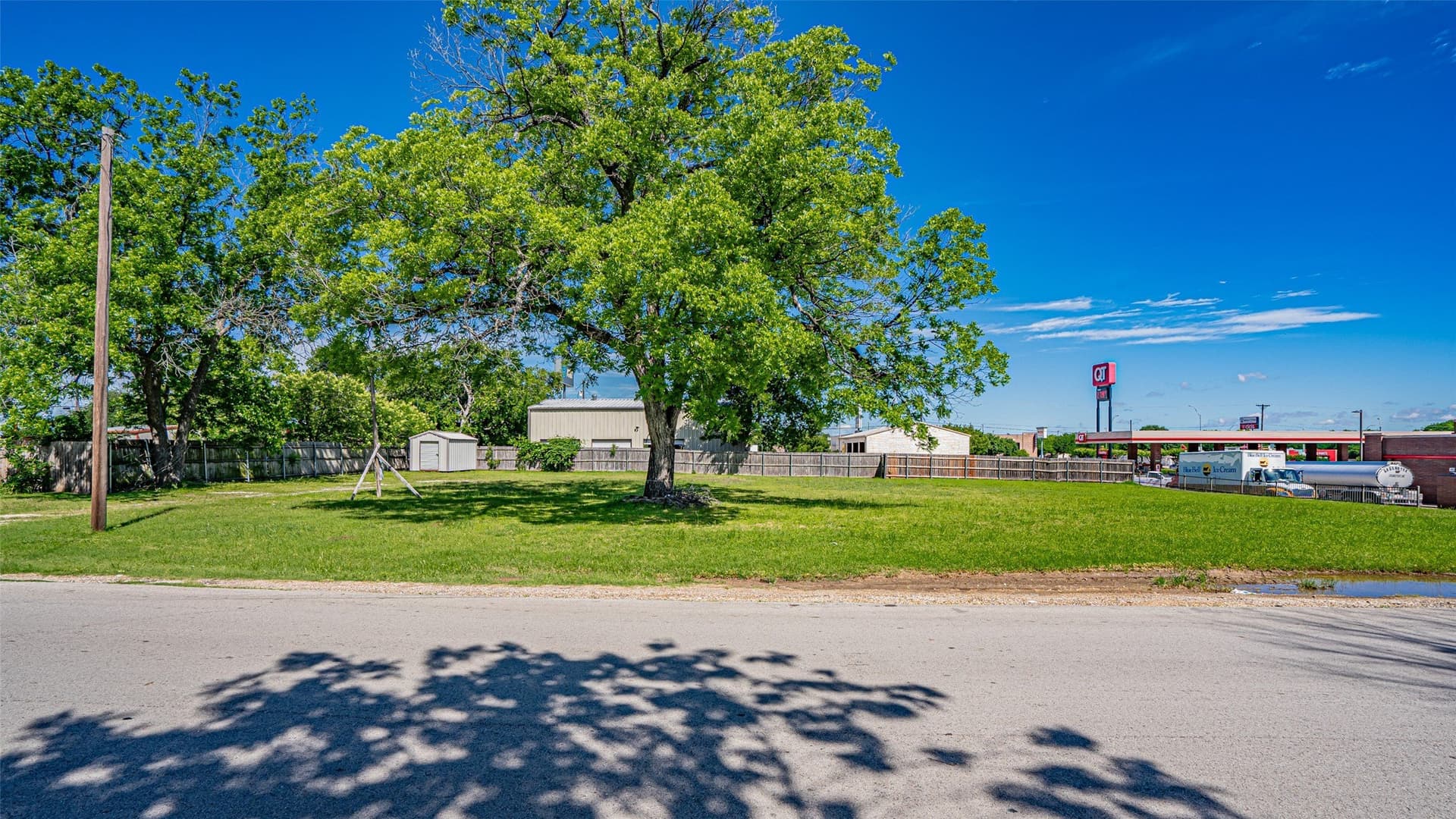0.39 acres in Johnson County - photo 25