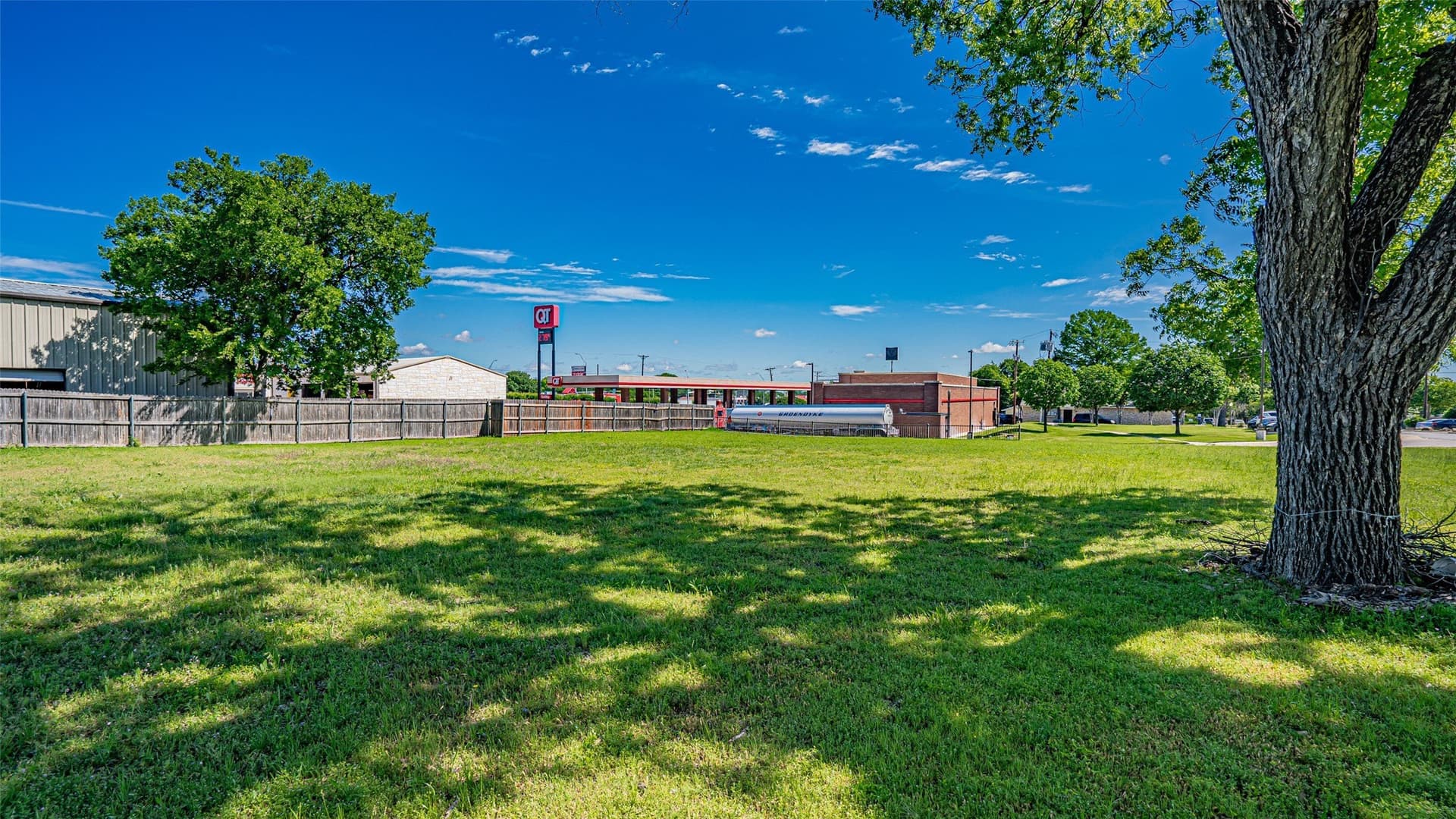 0.39 acres in Johnson County - photo 30