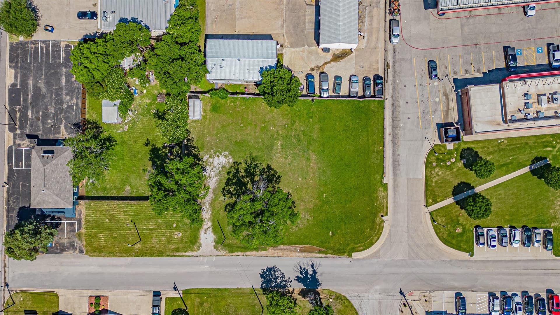 0.39 acres in Johnson County - photo 16