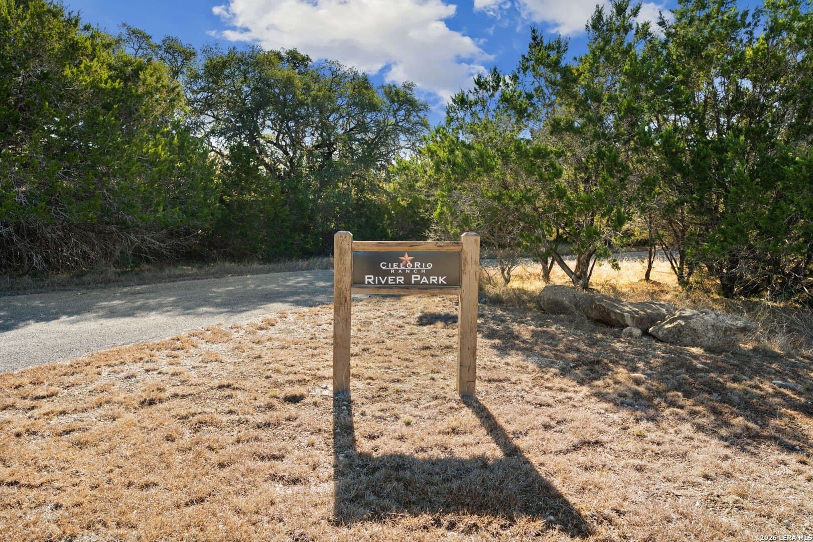 5.62 acres in Bandera County - photo 3
