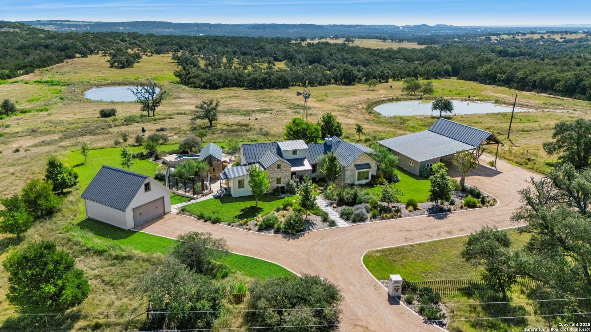 25 acres in Gillespie County gallery image 4