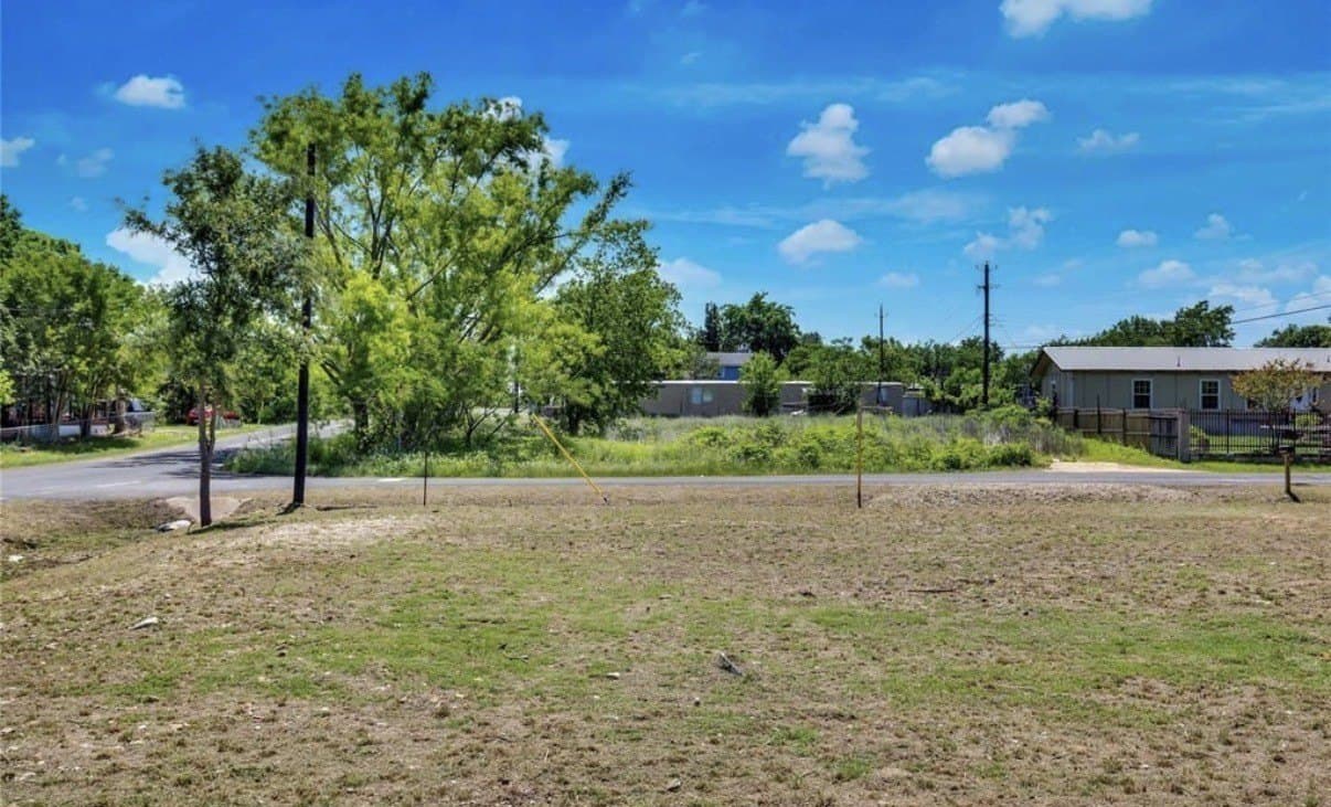 0.21 acres in Travis County gallery image 2
