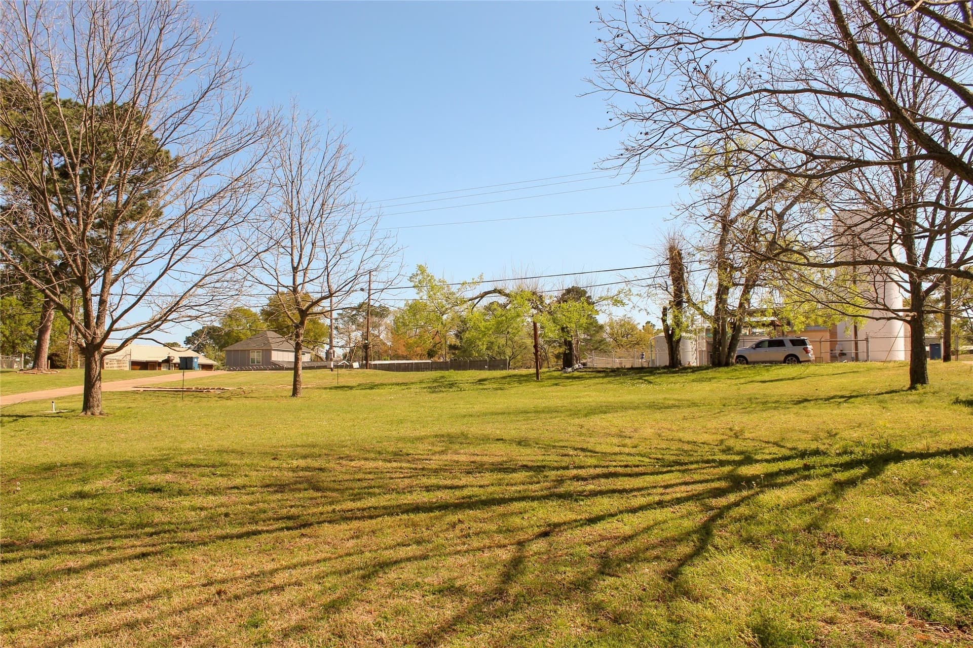 0.27 acres in Henderson County - photo 9