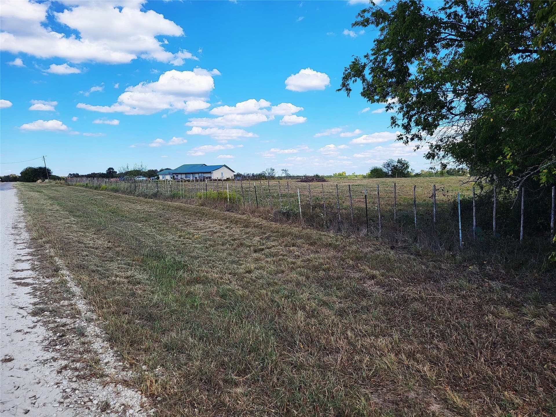 1.8 acres in Limestone County gallery image 4