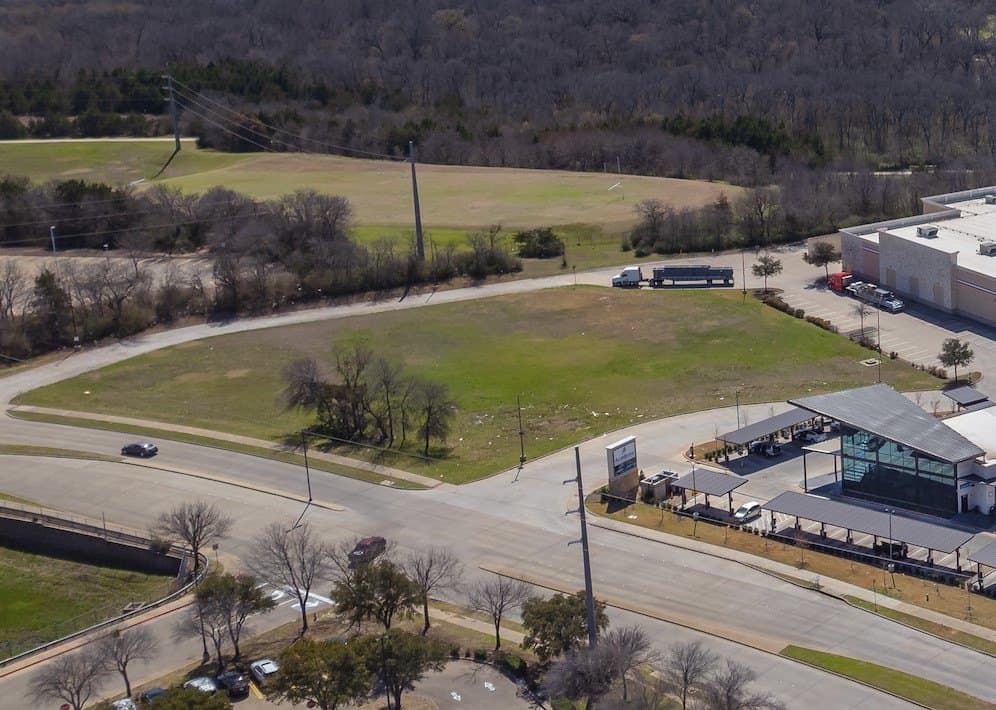 2.67 acres in Dallas County gallery image 3